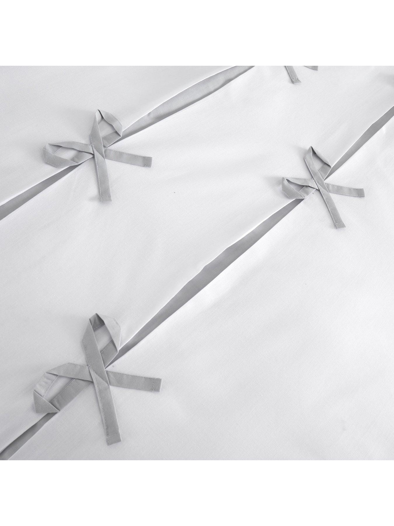  image of catherine-lansfield-milo-bow-single-duvet-covernbspset-white