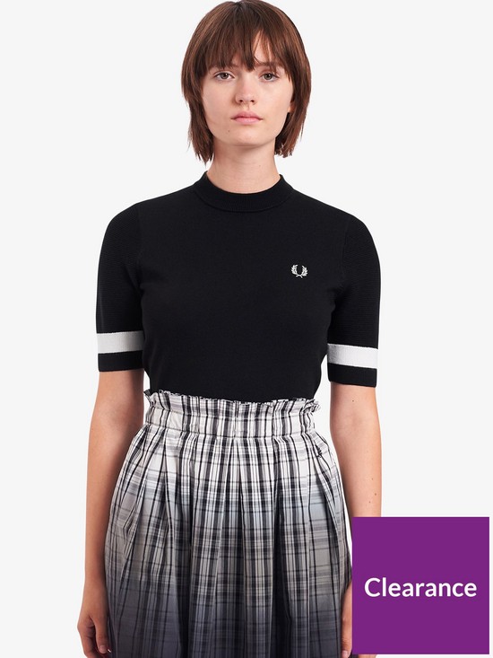 front image of fred-perry-bold-tipped-knitted-short-sleeve-jumper-black