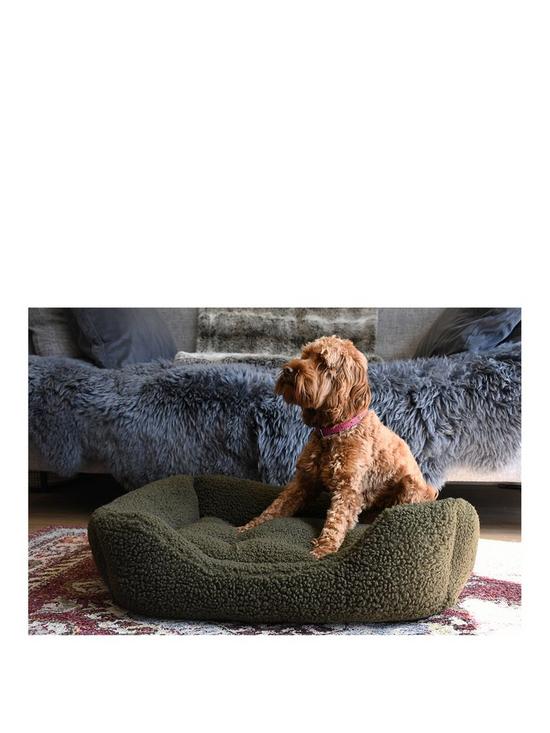 front image of rosewood-green-pile-fleece-bed-lge