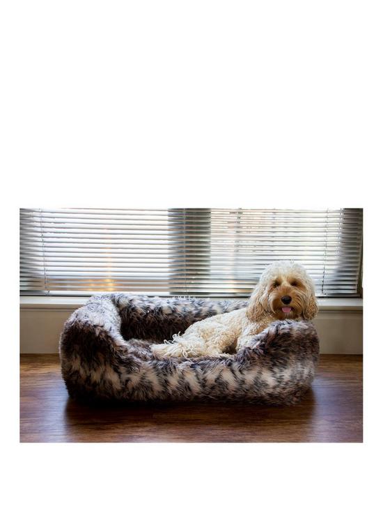 front image of rosewood-brown-cosy-fur-print-bed-sml