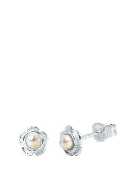 front image of the-love-silver-collection-sim-pearl-flower-studs