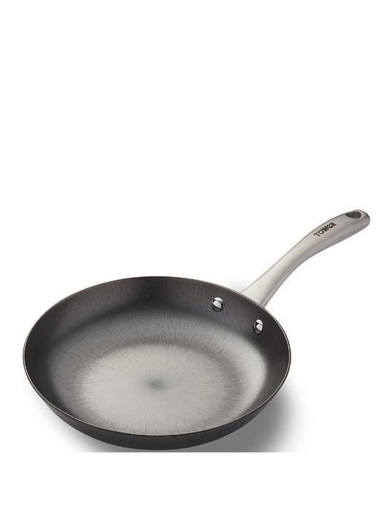 front image of tower-24cm-cast-iron-frying-pan