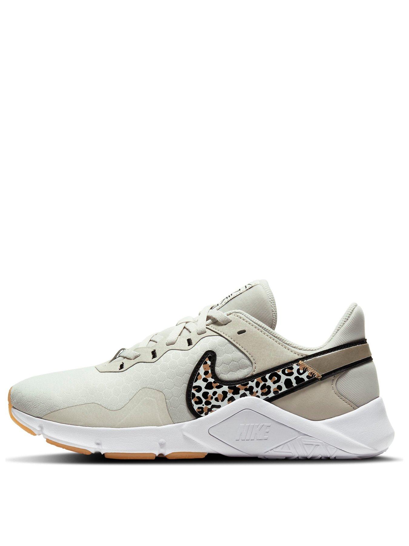 nike legend leopard