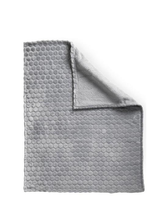 front image of clair-de-lune-marshmallow-blanket-grey