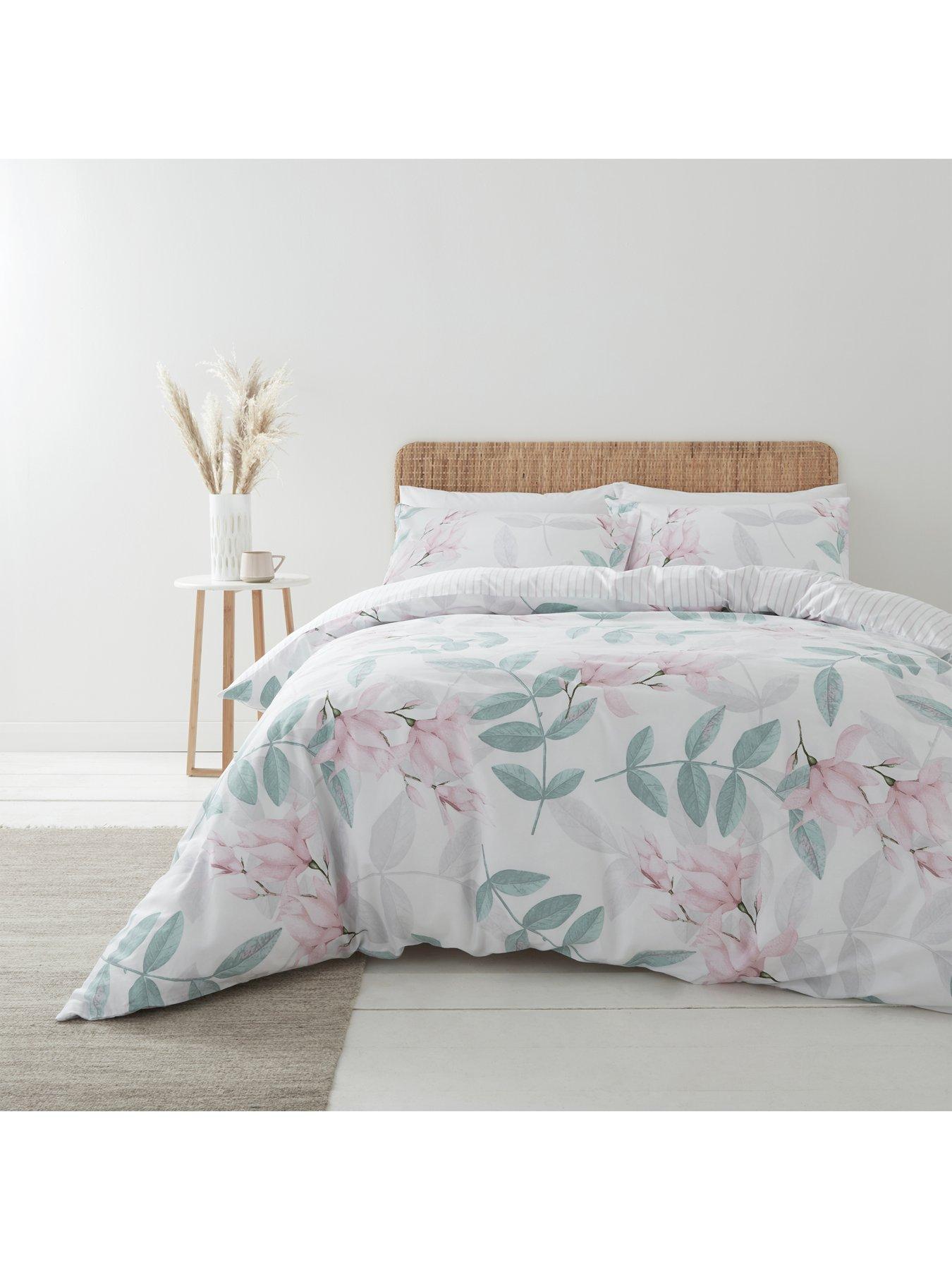 Details about   Cotton sheets set double together on below floral pillowcases show original title 