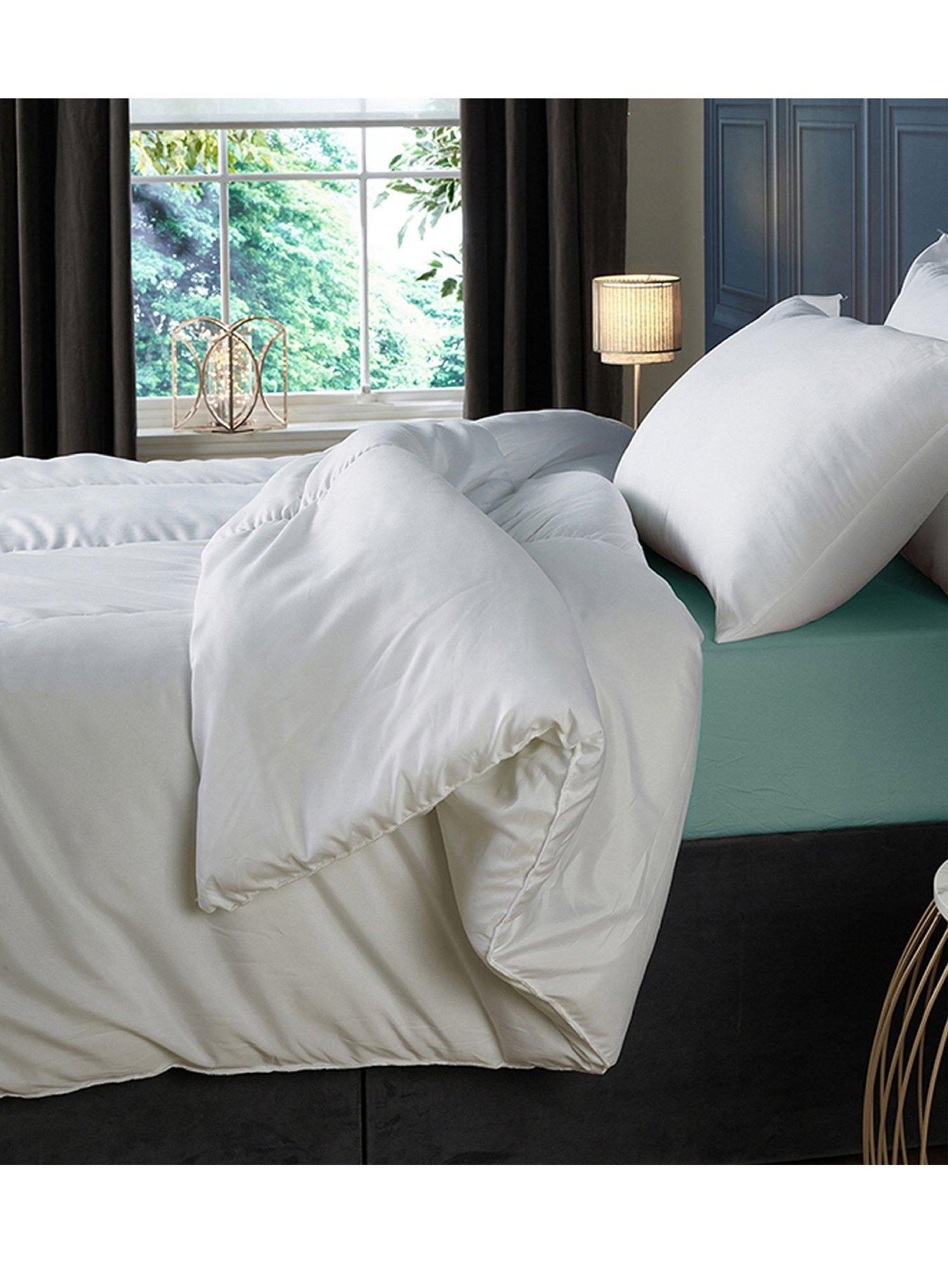 Image 4 of 6 of The Very Collection Anti-bacterial 10.5 Tog Duvet - White