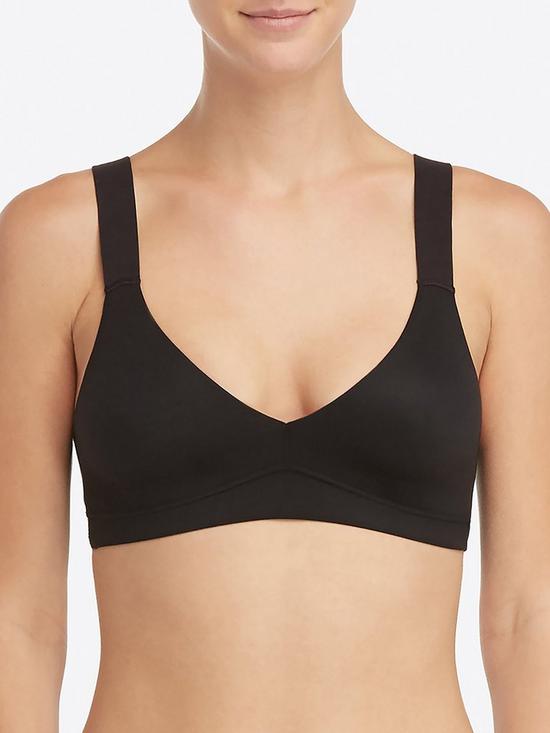 front image of spanx-non-wired-control-bra-black