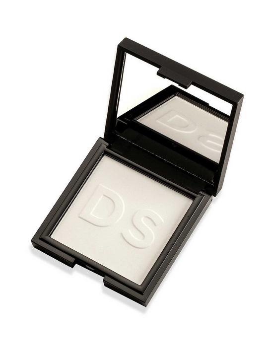front image of daniel-sandler-invisible-veil-blotting-powder