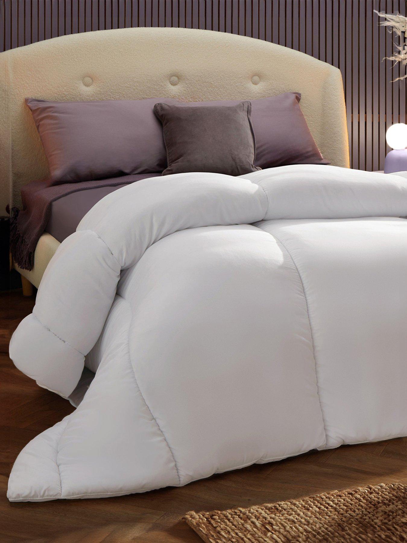 Image 1 of 7 of Silentnight Deep Sleep 7.5 Tog Duvet - White