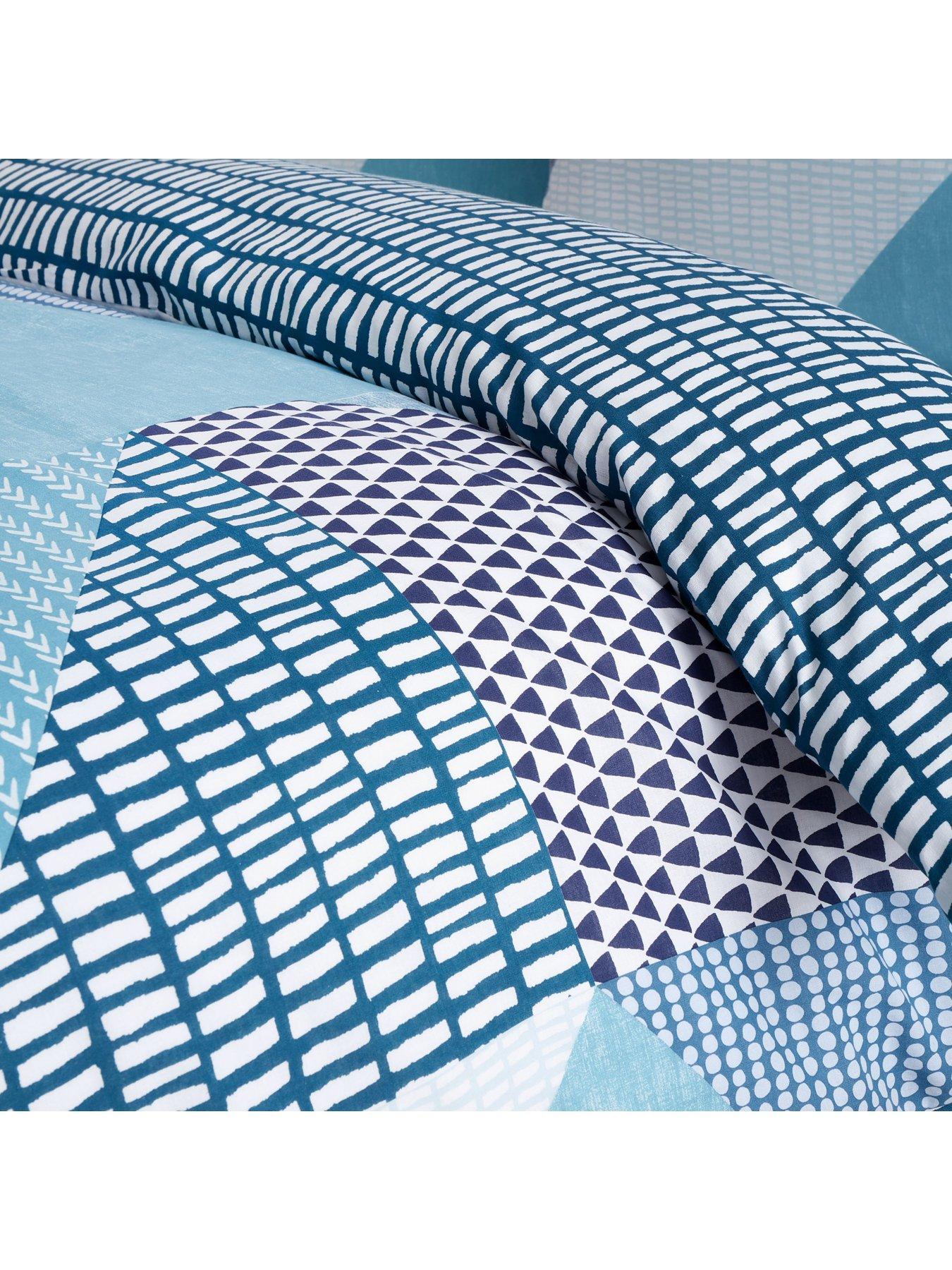 Image 4 of 6 of Catherine Lansfield Larsson Geo Duvet Cover Set - Teal