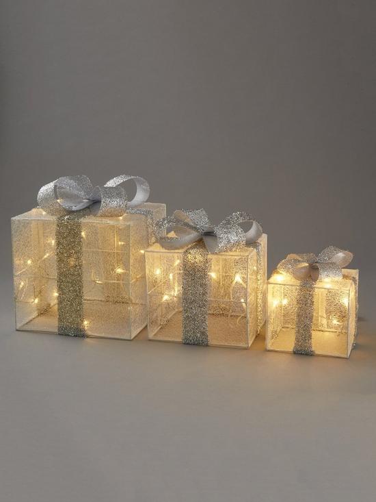 stillFront image of set-ofnbsp3-light-up-christmas-parcels-whitesilver