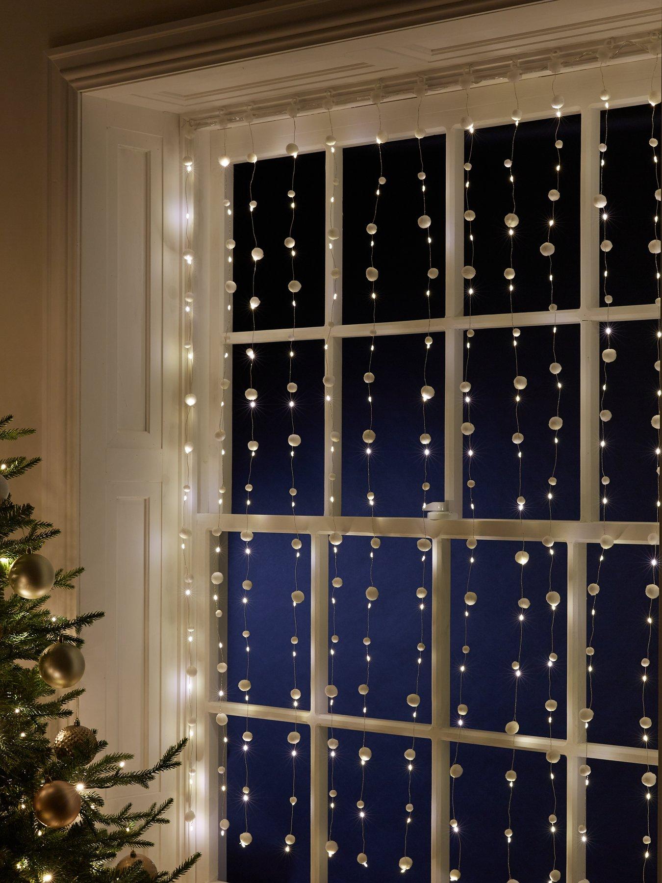 Snowball Curtain Light