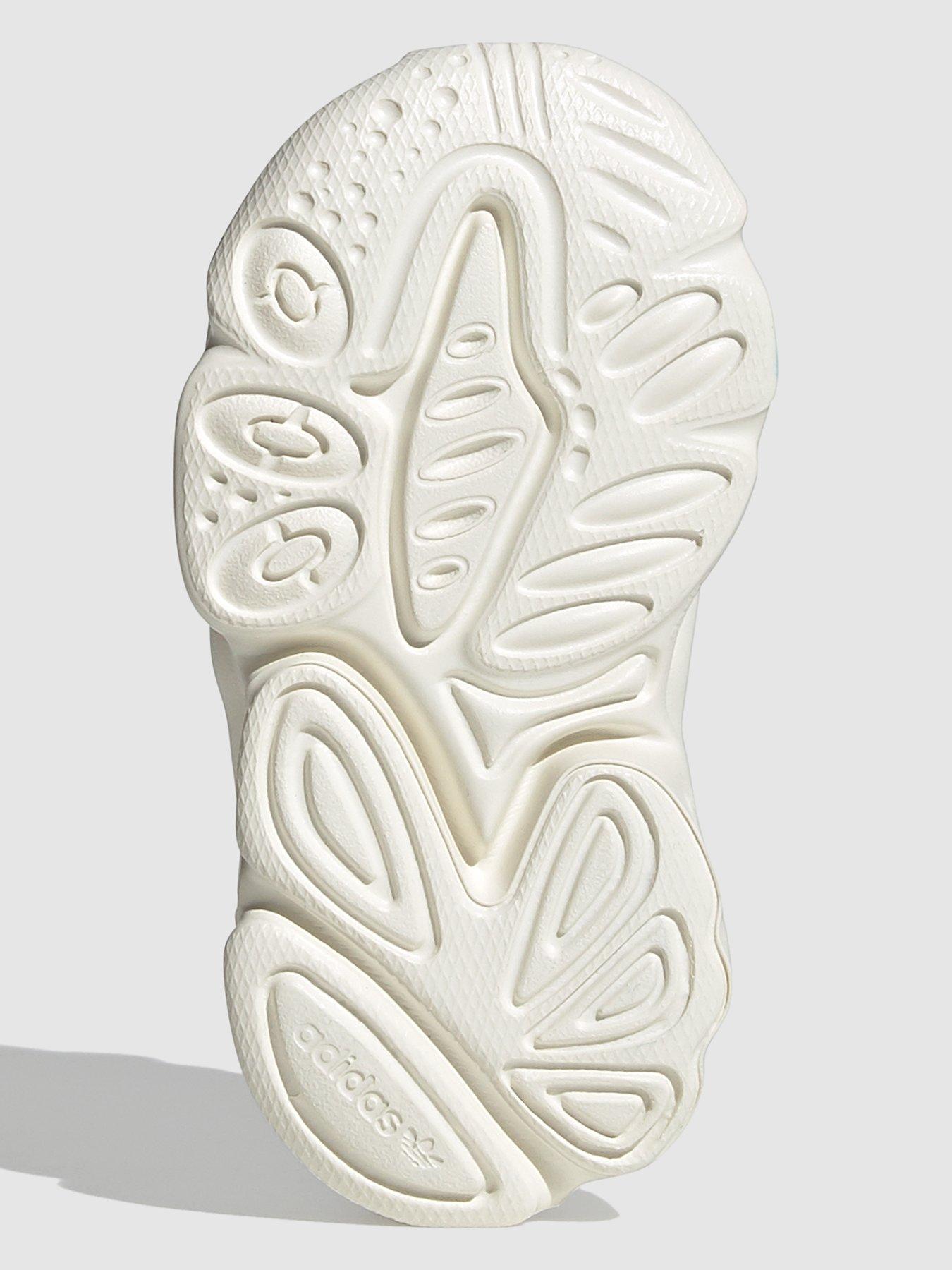 Image 5 of 6 of adidas Originals Infant Unisex Ozweego Trainers - White