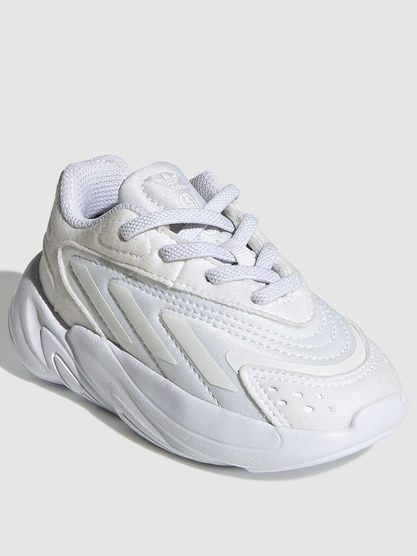 White infant best sale adidas trainers