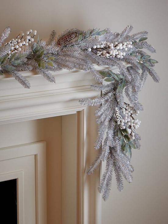 front image of silver-grey-and-white-berry-christmas-garland-ndash-180-cmnbsp