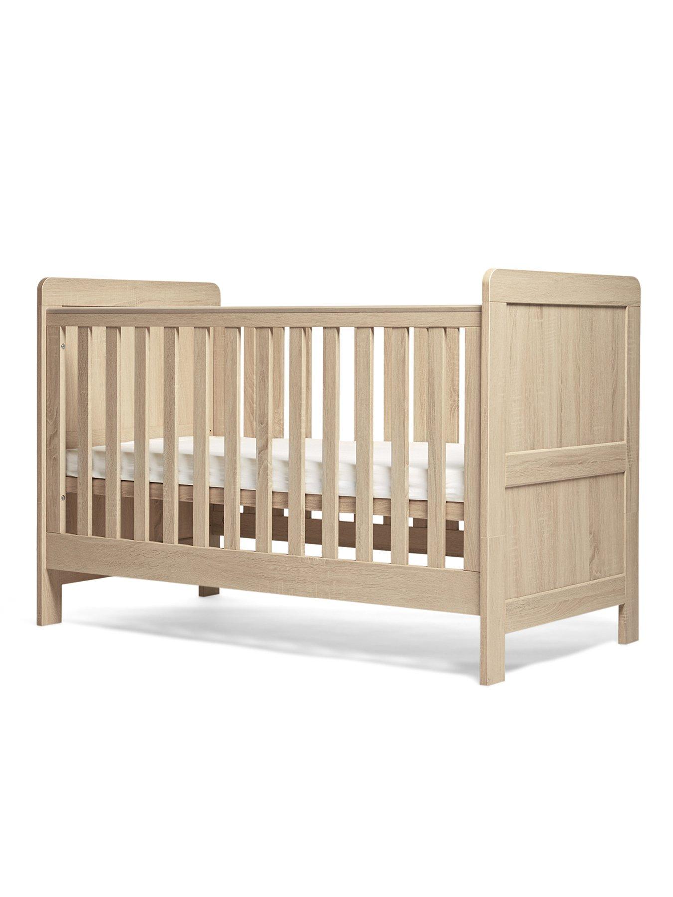  image of mamas-papas-atlas-set-2pc