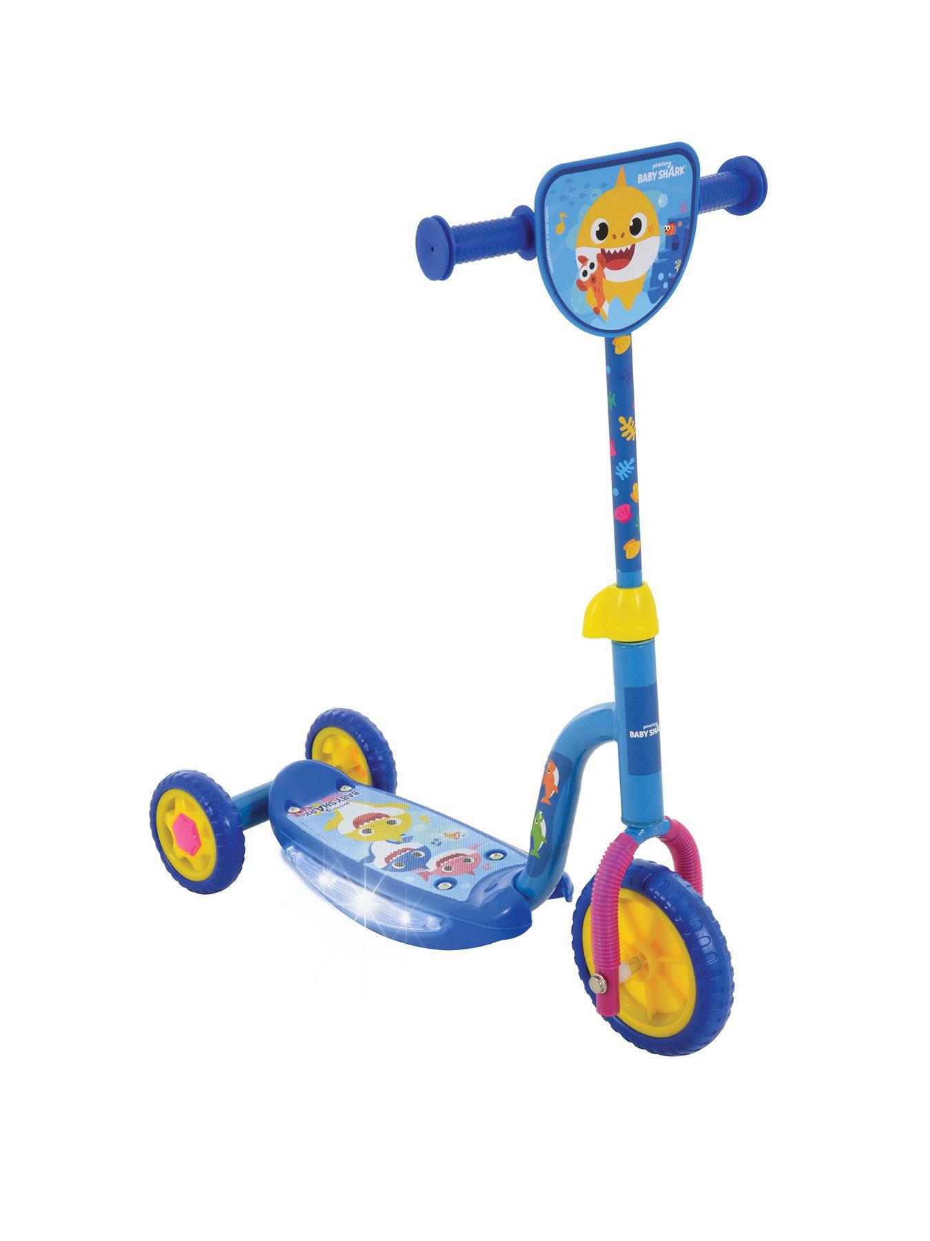 Baby Shark Music and Lights Scooter