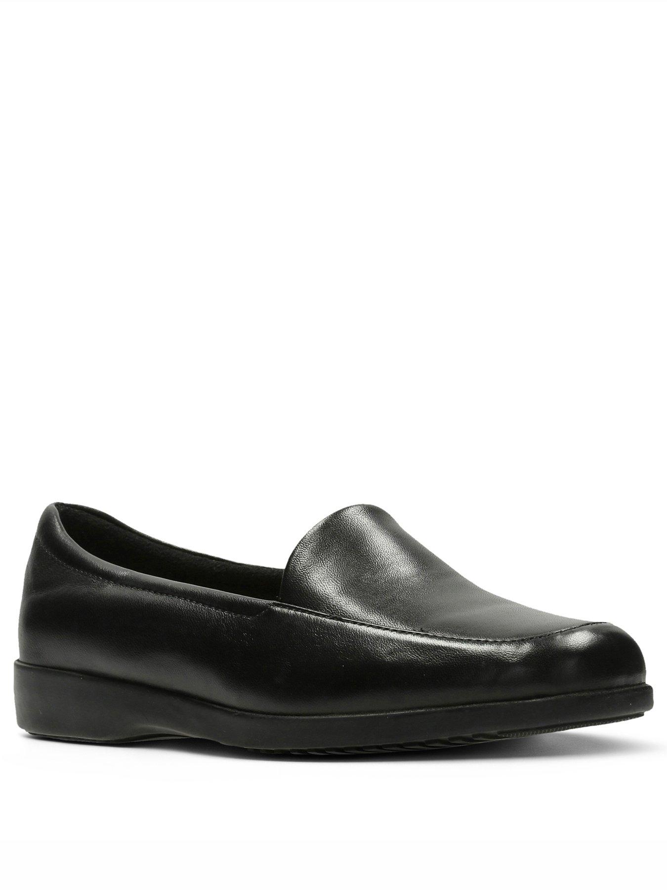 Clarks flat shop black shoes