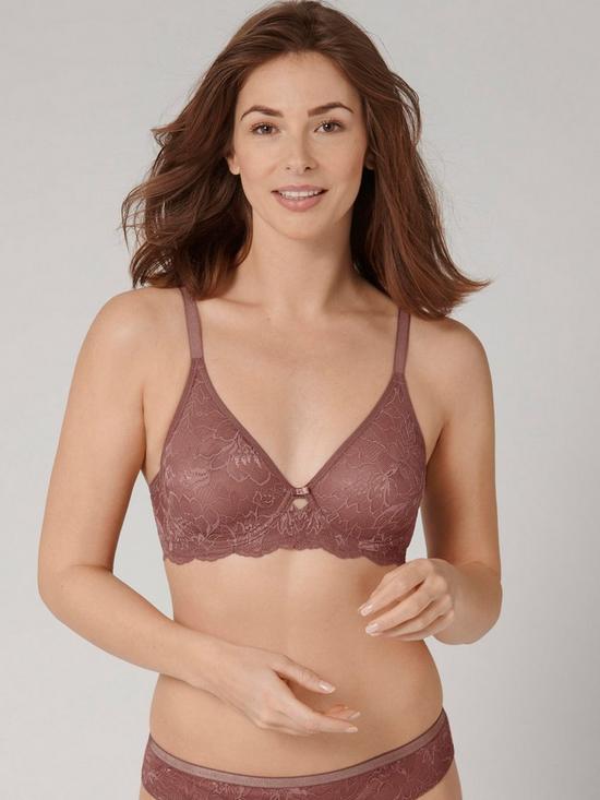 front image of triumph-amourette-underwired-charm-bra