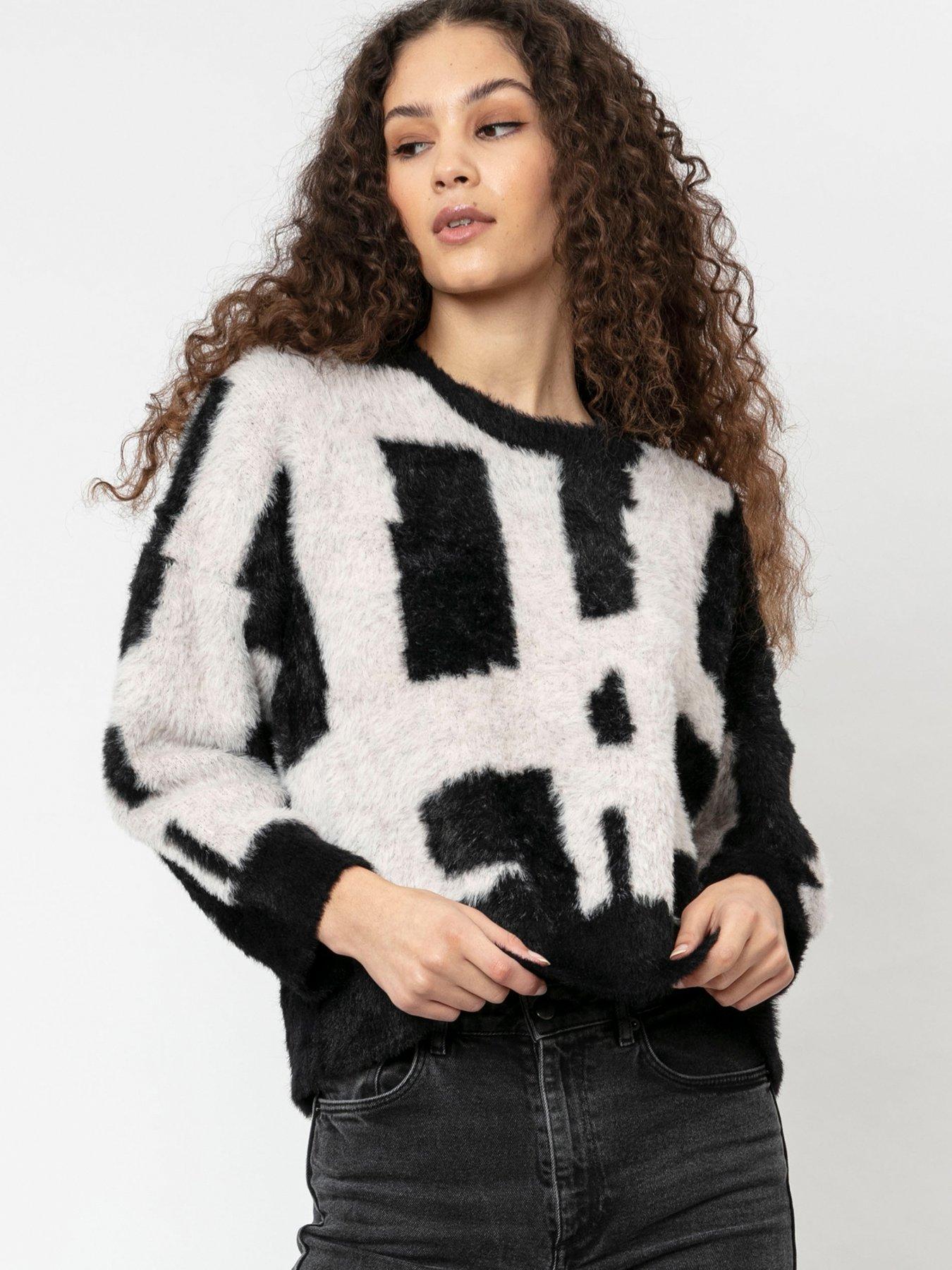 abstract knitwear