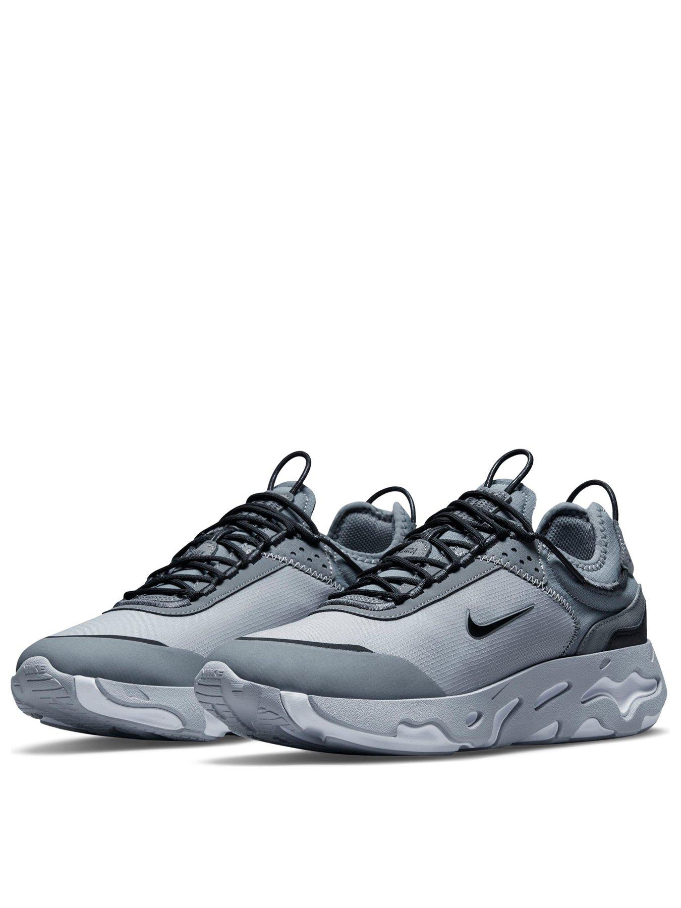 grey nike trainers