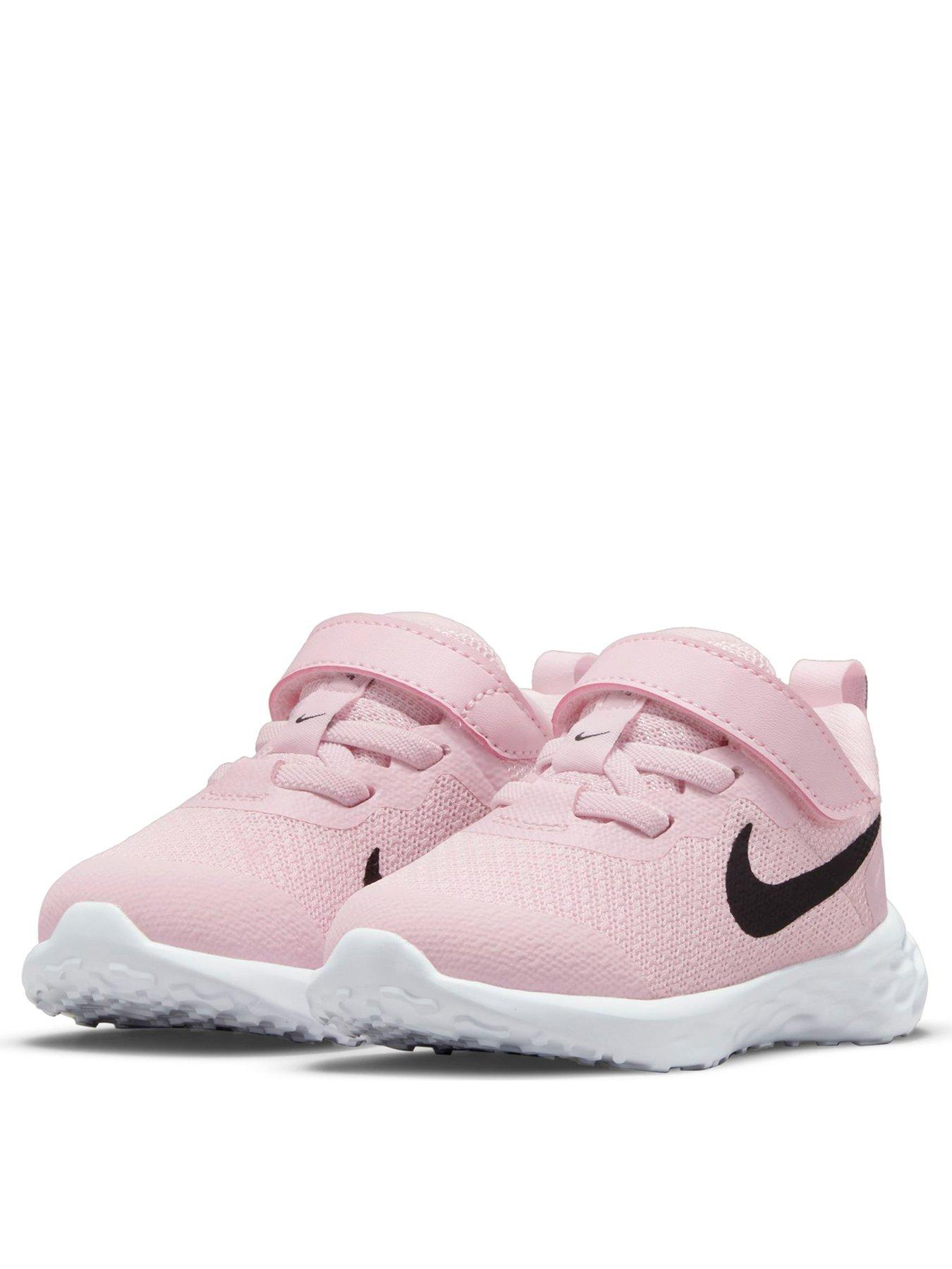 Nike girls 2025 velcro trainers