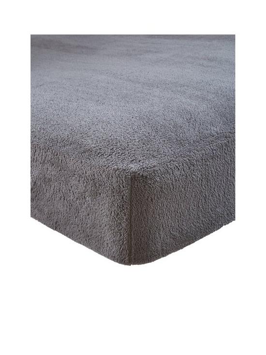 stillFront image of everyday-collection-teddy-fleece-fitted-bed-sheet-grey