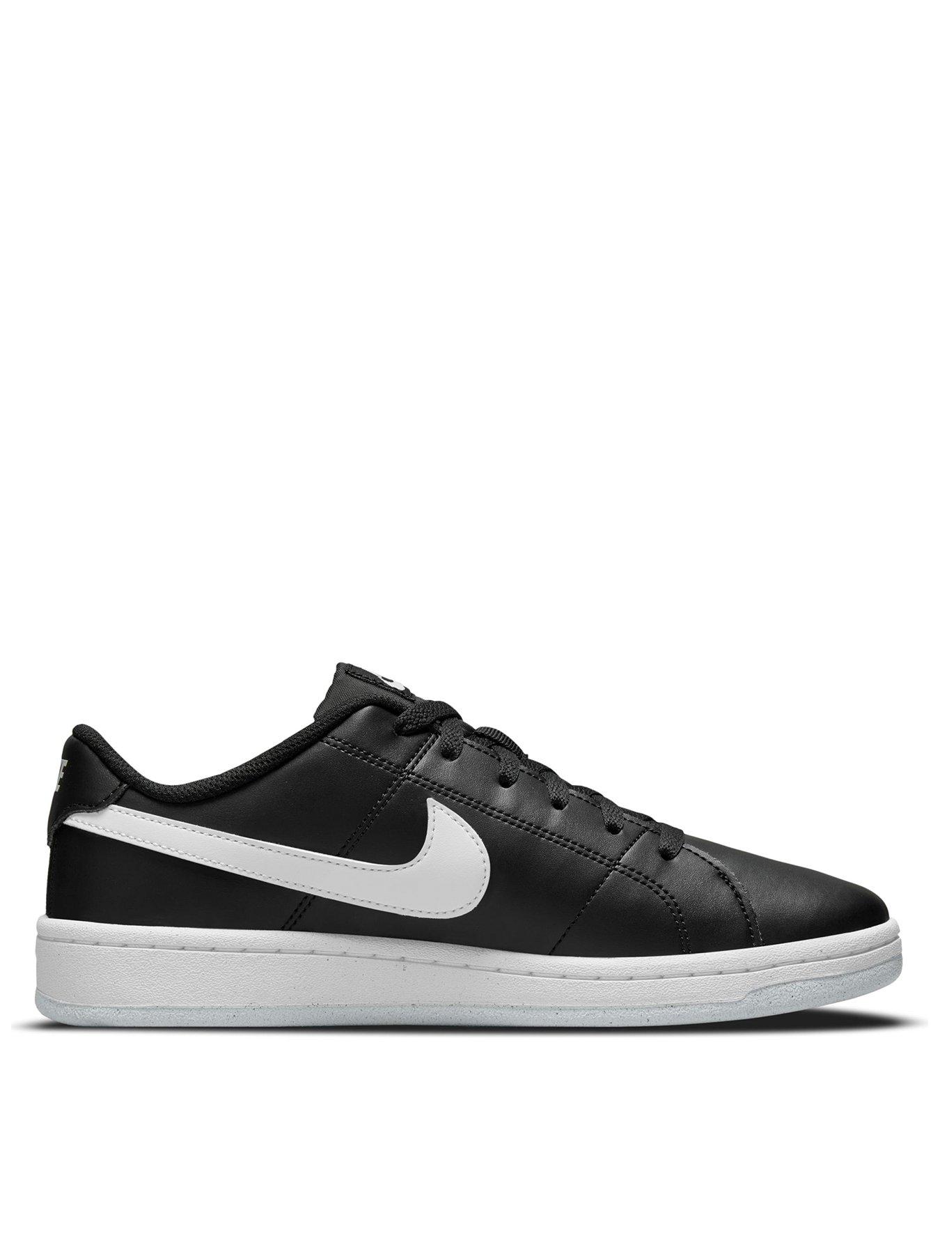 Nike court royale 2024 ladies trainers white