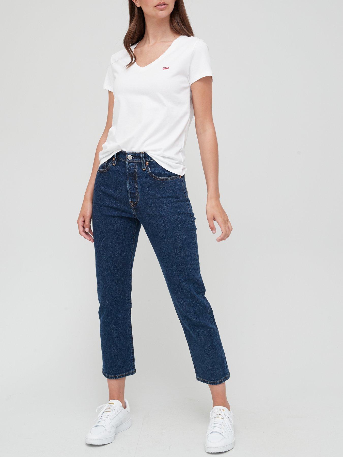  image of levis-nbspv-neck-small-logo-tee-white