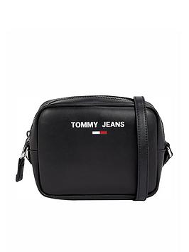 tommy-jeans-essential-pu-camera-bag-black