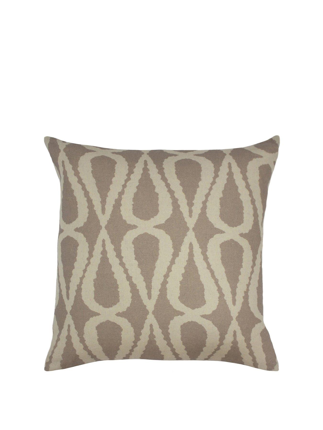 riva-home-nomi-cushion