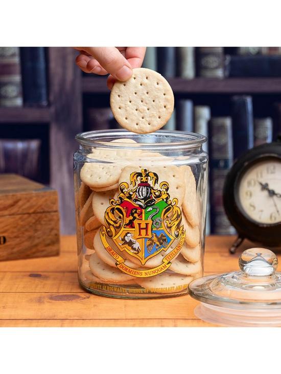 stillFront image of harry-potter-hogwarts-glass-cookie-jar