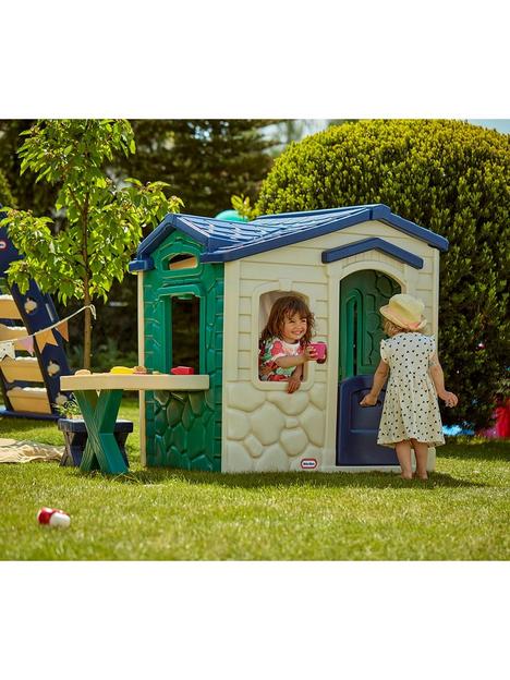 little-tikes-picnic-on-the-patio-playhouse