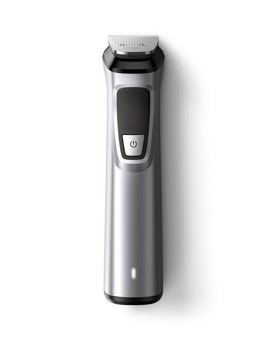 stillFront image of philips-oneblade-for-face-body-trimming-edging-amp-shaving-with-3-stubble-combs-body-comb-amp-skin-guard-qp262025