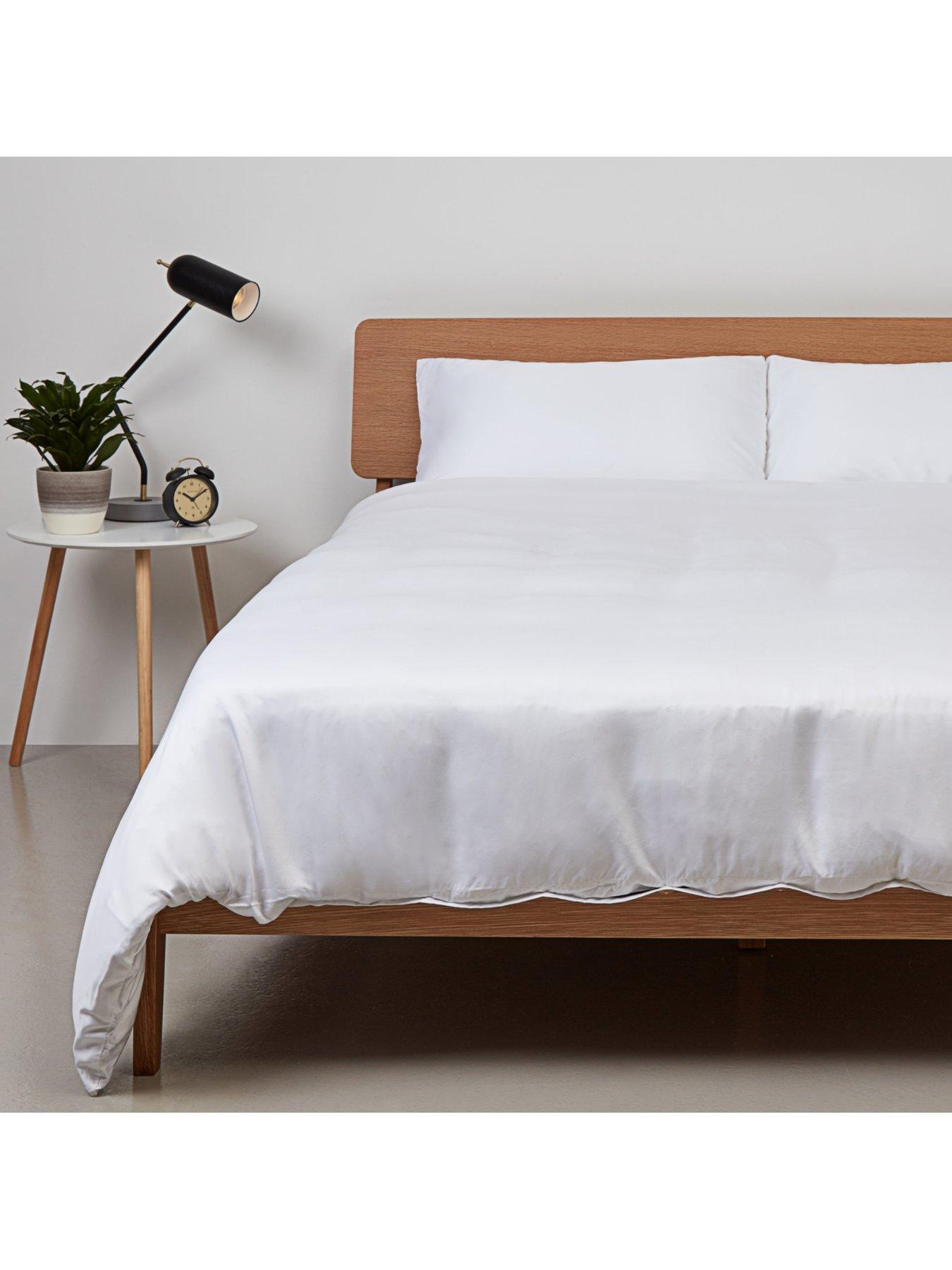 Image 3 of 5 of Panda London 100% Bamboo Pillowcase Pair -&nbsp;Pure White