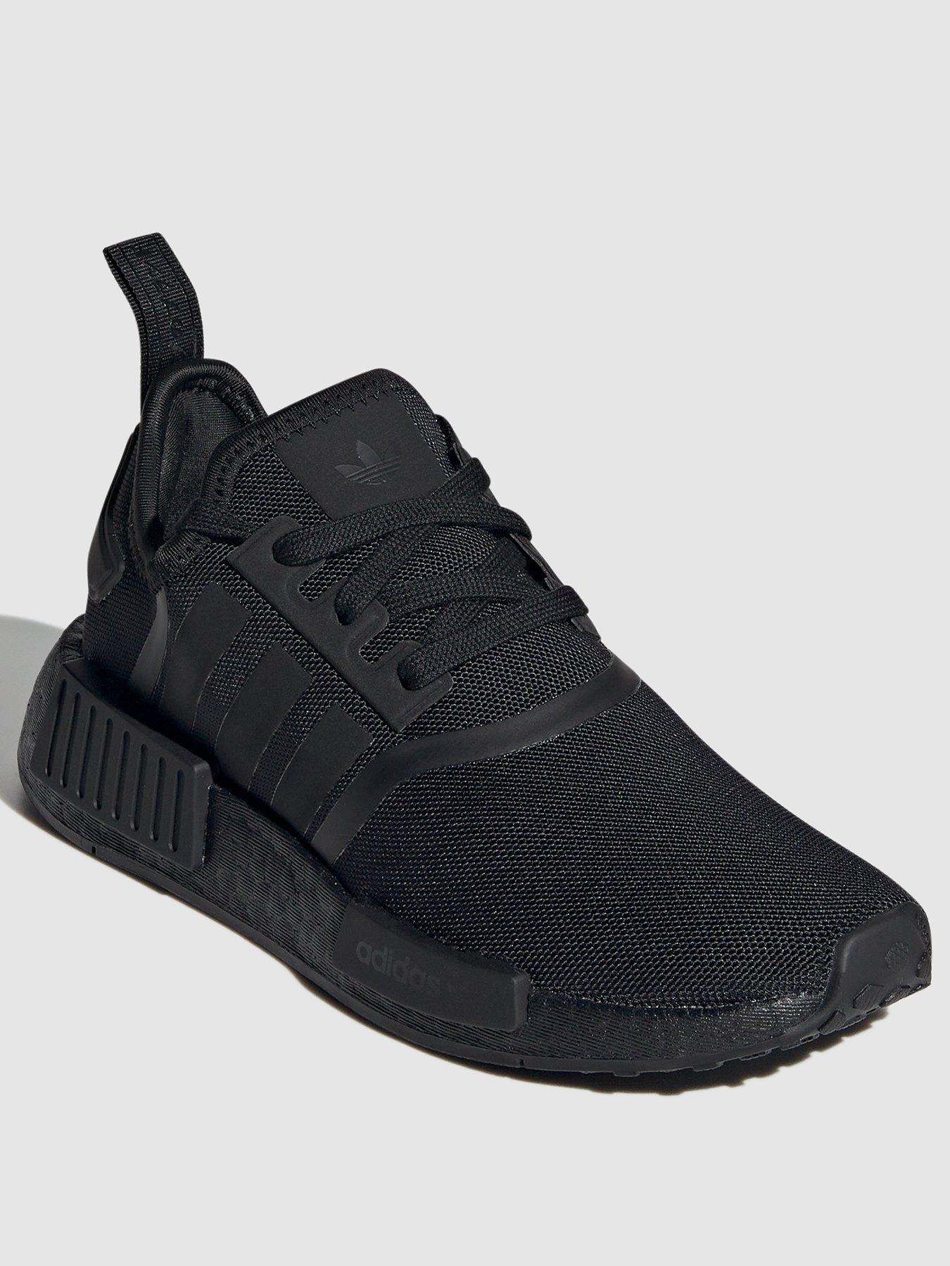 Originals nmd r1 trainer in black and white hotsell