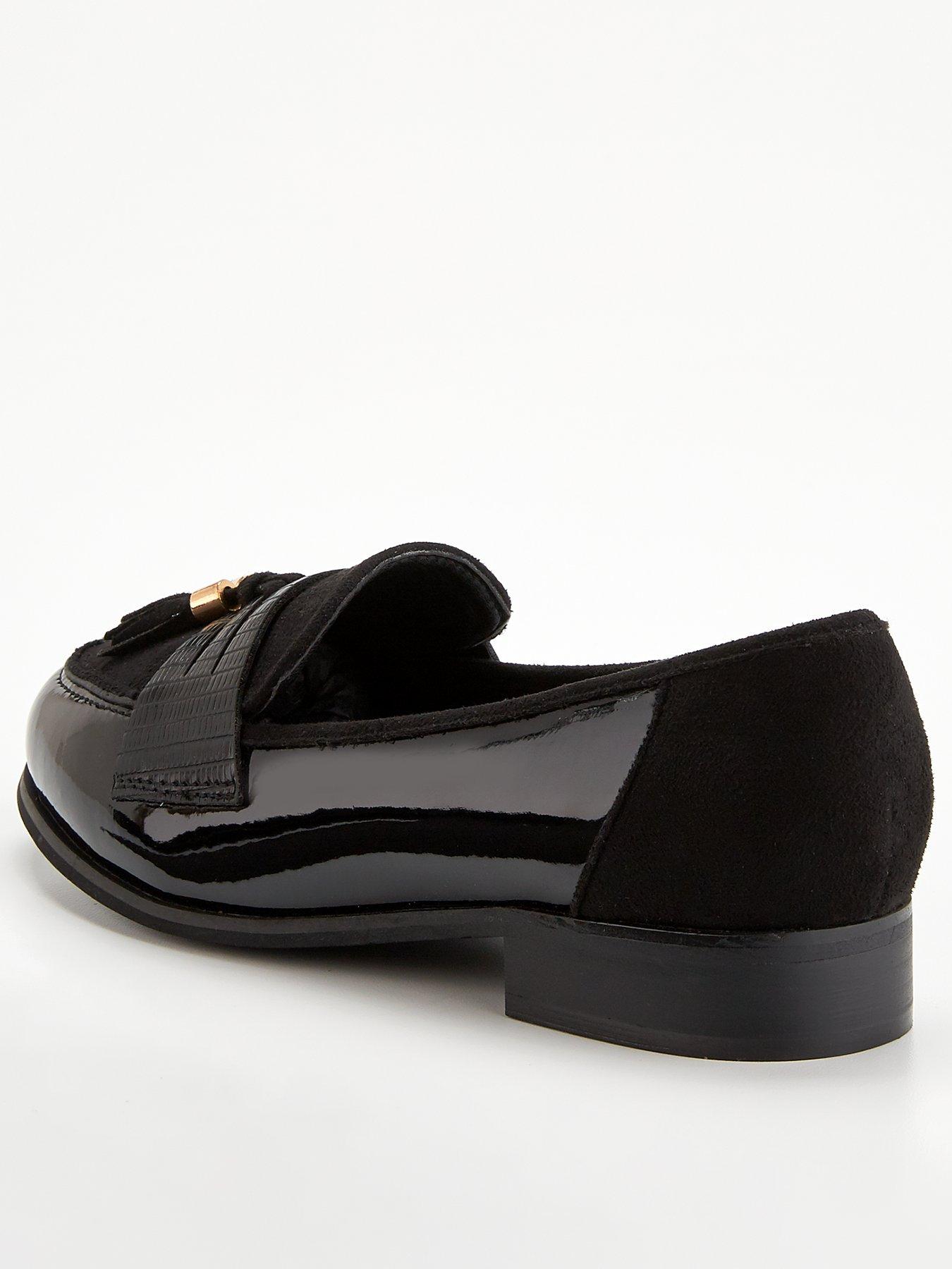  image of everyday-extra-wide-fit-tassel-loafers-black