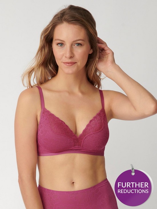 front image of triumph-fit-smart-padded-branbsp--pink