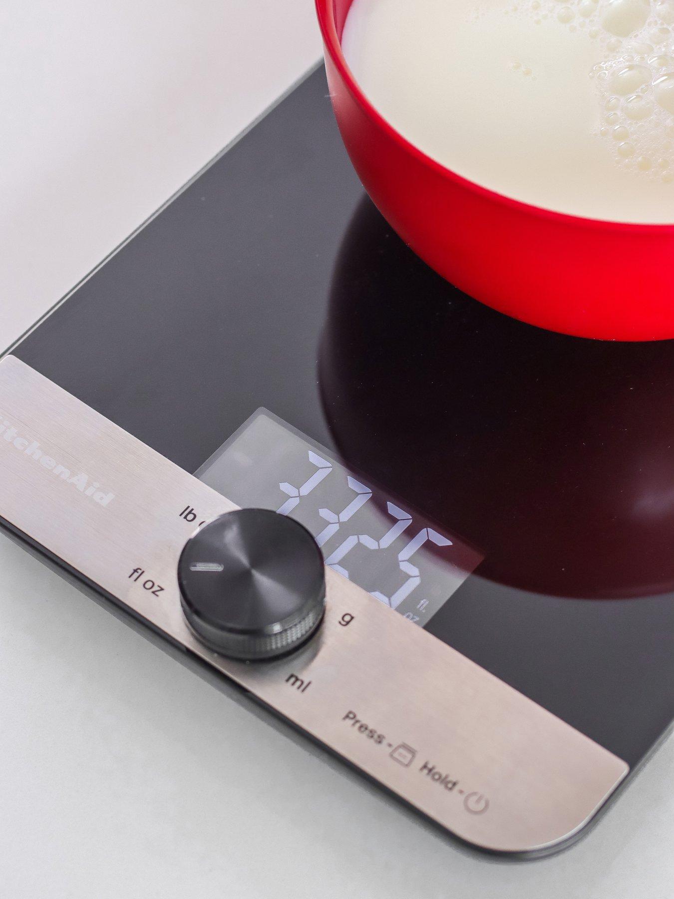 Image 4 of 6 of KitchenAid Digital Glass Top Kitchen Scales