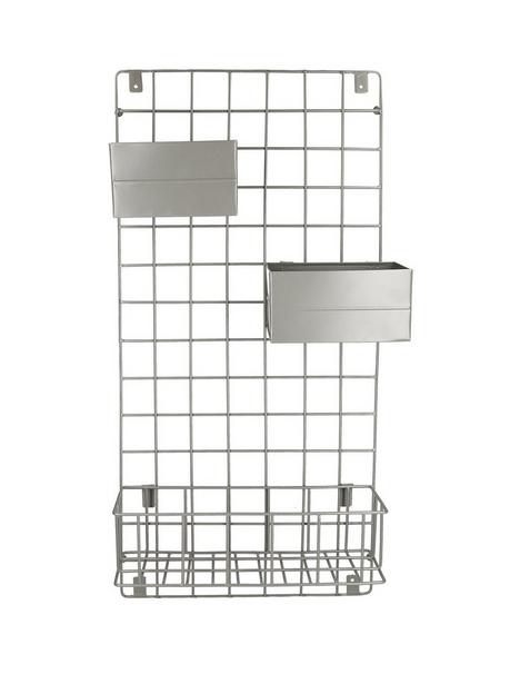 living-nostalgia-wall-rack-organiser-with-accessories