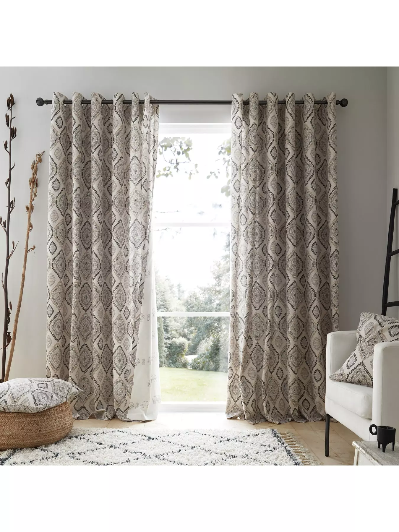 Very Home Thermal Velour Lined Eyelet Curtains