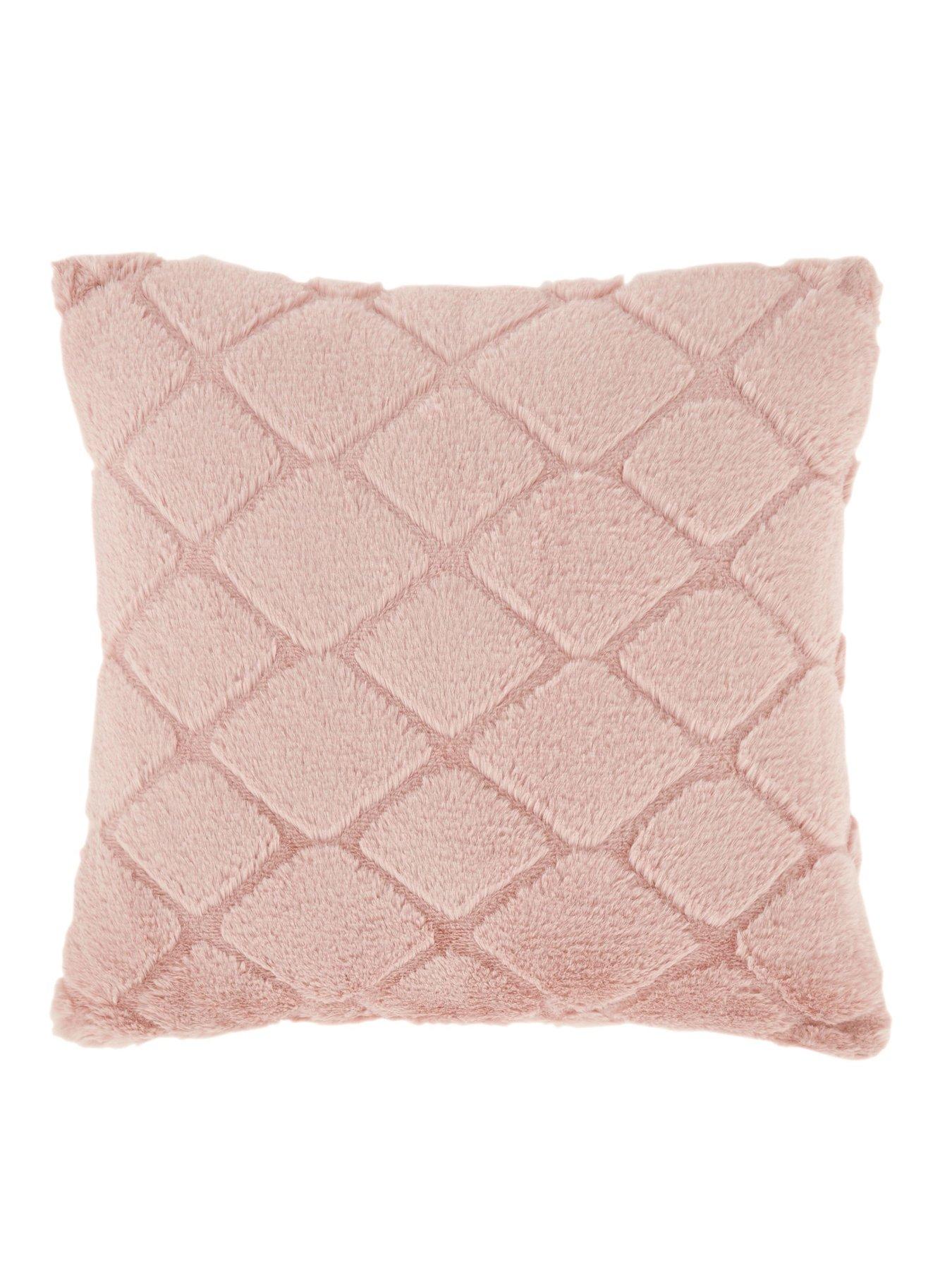 catherine-lansfield-cosy-diamond-cushion