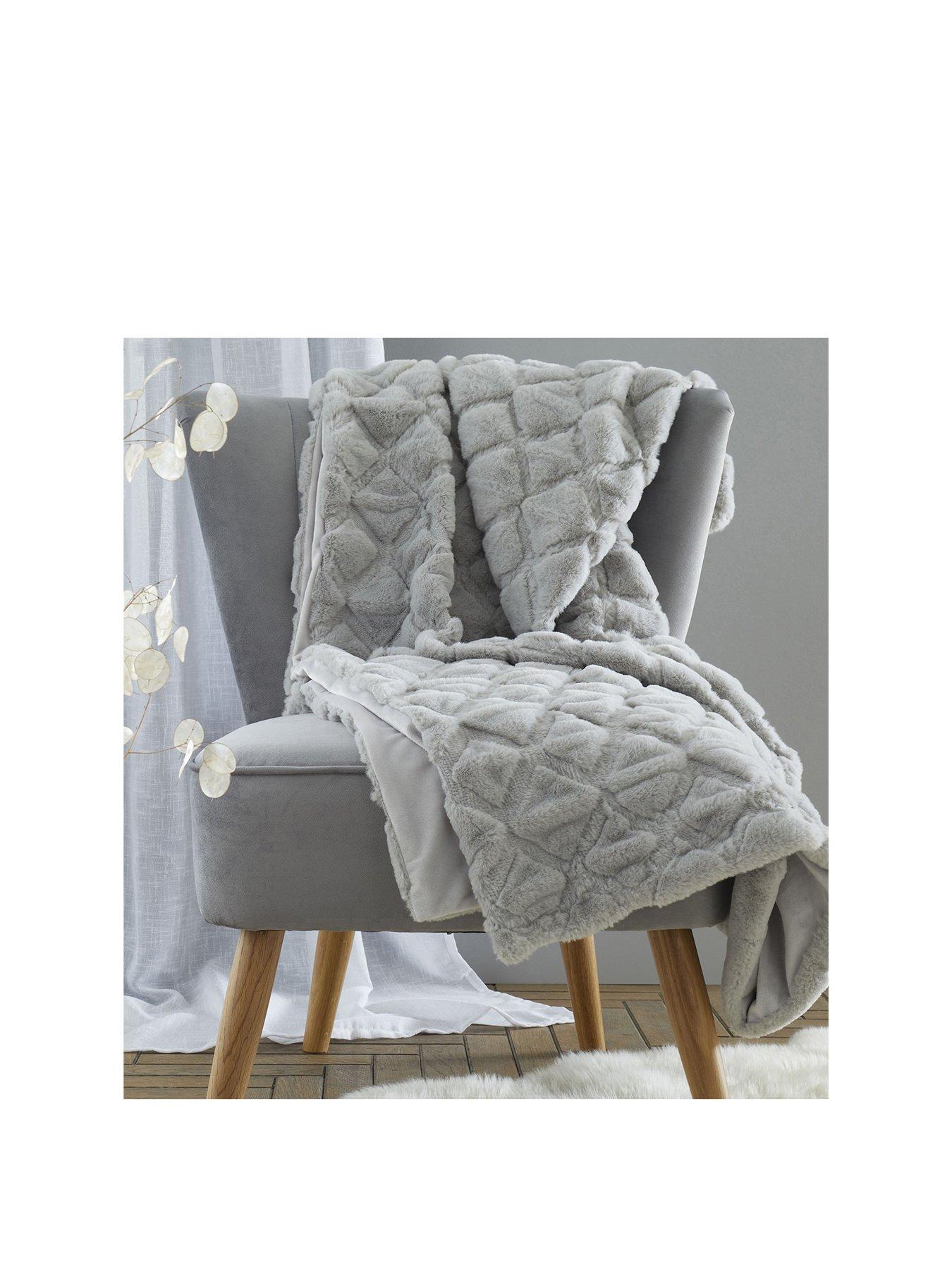 Catherine Lansfield Cosy Diamond Throw