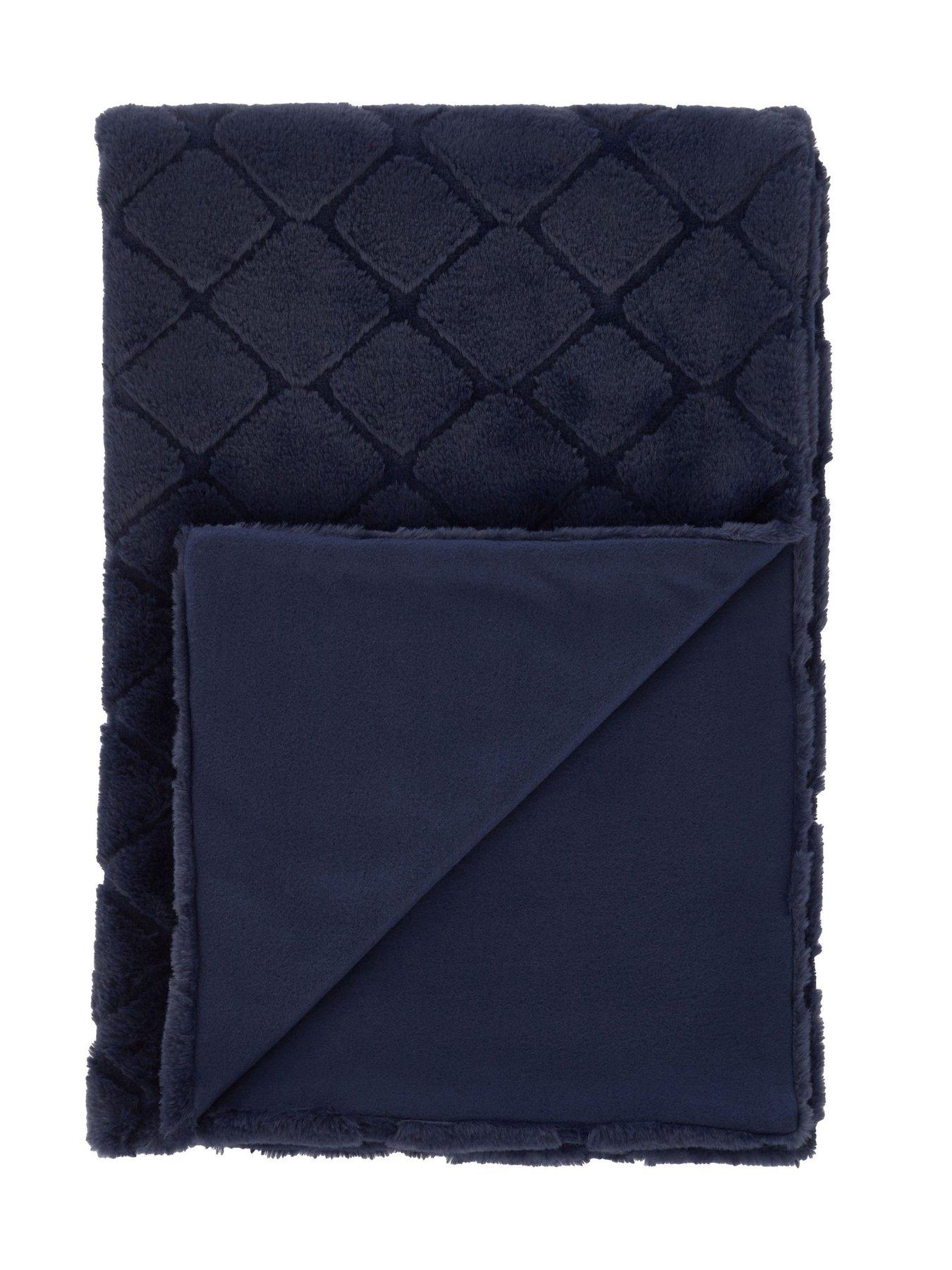 Catherine Lansfield Cosy Diamond Throw - Blush