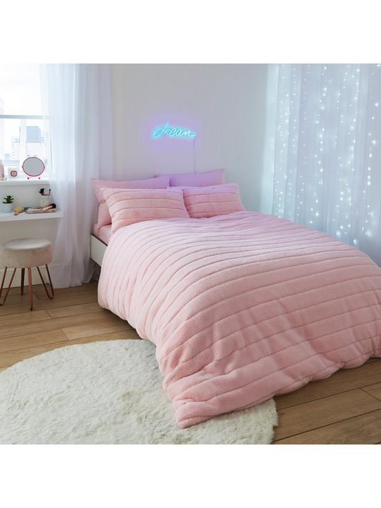 front image of sassy-b-hella-cosy-banded-faux-fur-duvet-covernbspset-pink