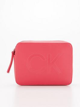 calvin-klein-camera-bag-pink