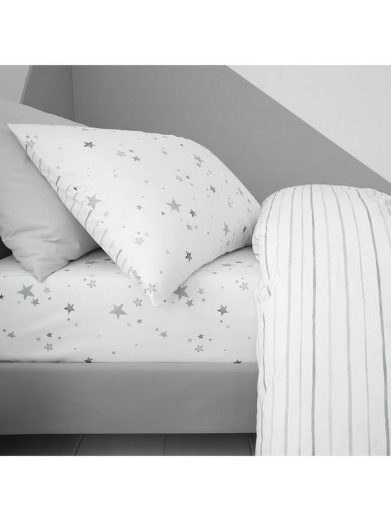 front image of little-bianca-stars-cotton-fitted-sheet