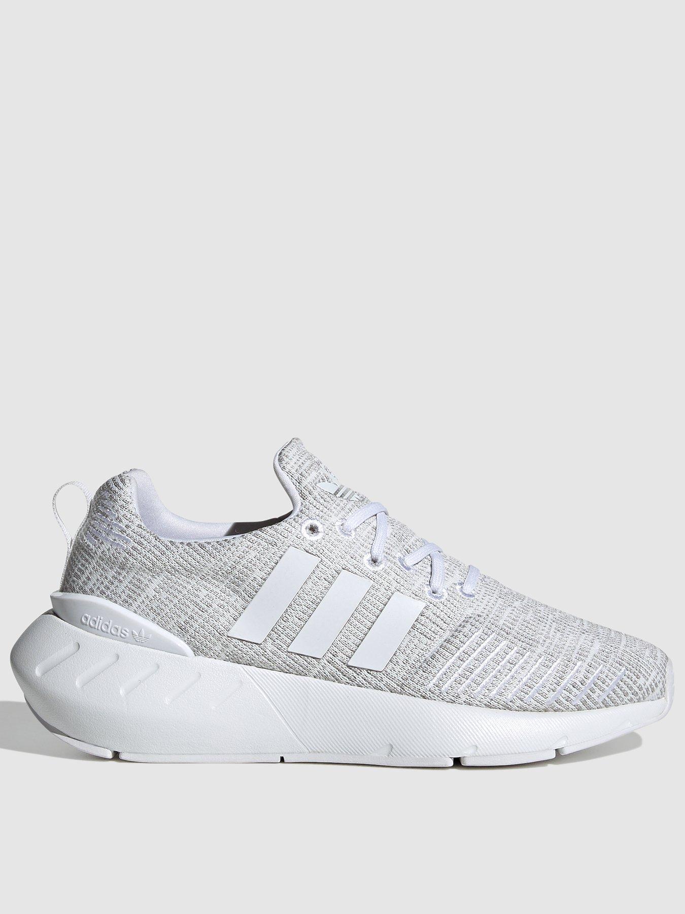 White adidas sale swift run junior