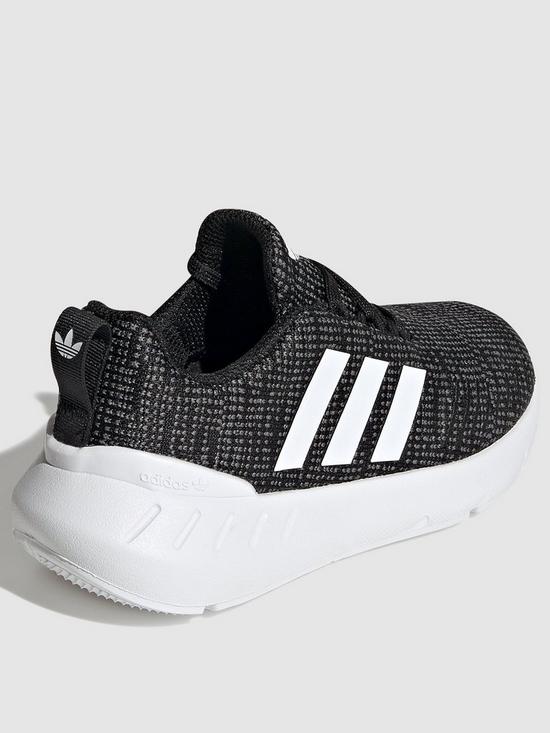 stillFront image of adidas-originals-kids-swift-run-22-blackwhite