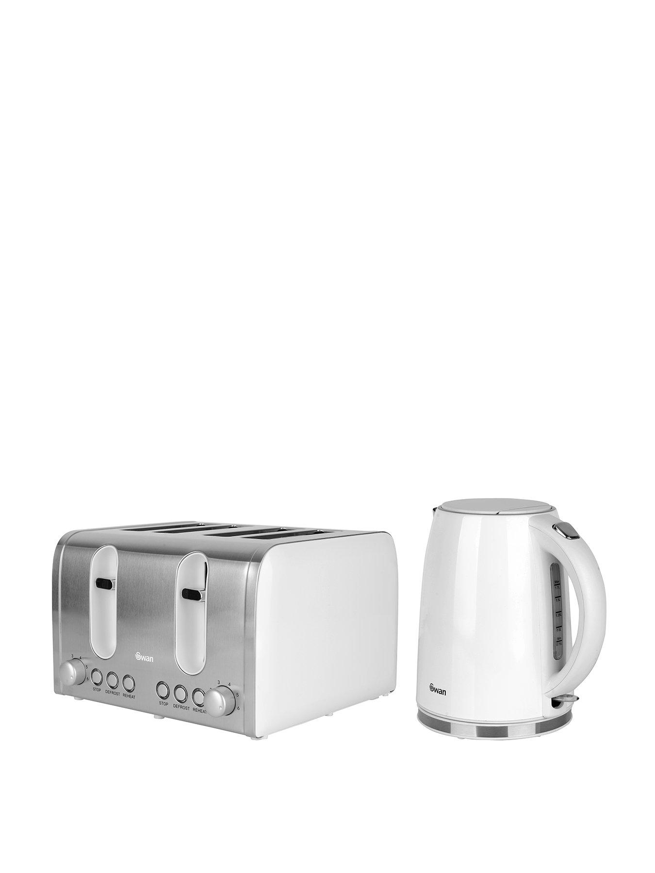 White 4 slice outlet toaster and kettle set